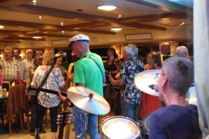  The Beat Boat<br />The Stars,Extra Dry, Twist and Shout<br />MS Edeltraud, Hafen Prien/Stock<br />SAMSTAG 17. Juni 2023 