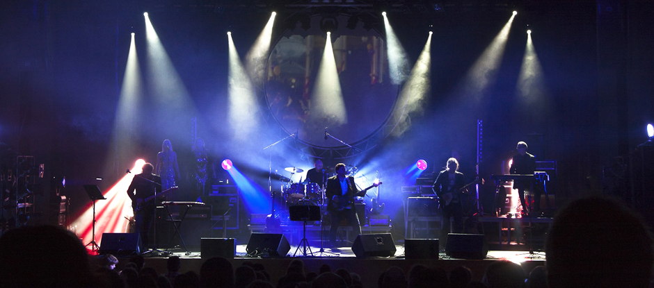 MYTHOS PINK FLOYD<br>PRESENTED BY THE FLOYD COUNCIL<br>DONNERSTAG 17. APRIL 2025