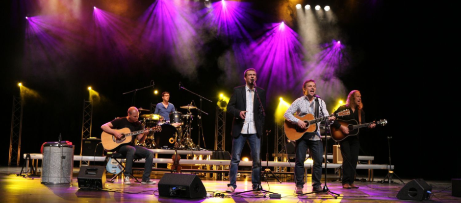 SIMON & GARFUNKEL REVIVAL BAND<br>„FEELIN' GROOVY“<br>SAMSTAG 06. MAI 2023