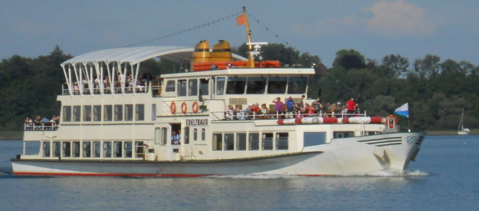 THE BEAT BOAT<br>THE STARS, EXTRA DRY, TWIST&SHOUT<br>SAMSTAG 21. JUNI 2025